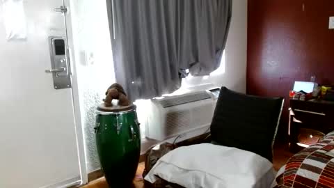 PMS online show from November 9, 2025, 6:39 pm