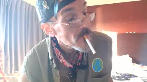 PMS online show from November 30, 2025, 2:54 pm