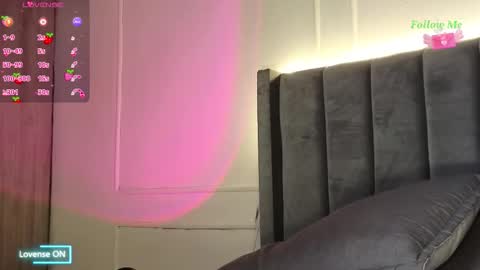 Crystall online show from November 2, 2025, 1:46 pm