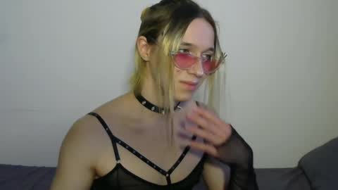 Jade online show from March 25, 2026, 3:18 pm