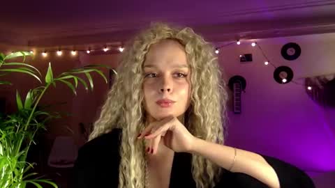 Nina online show from January 7, 2026, 11:51 pm