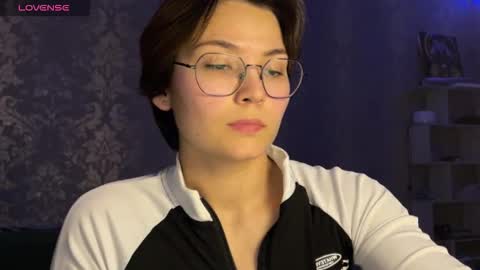 Snapshot of iceeheart chatting on April 15, 2026, 7:43 pm Ksenia online show from April 15, 2026, 7:43 pm
