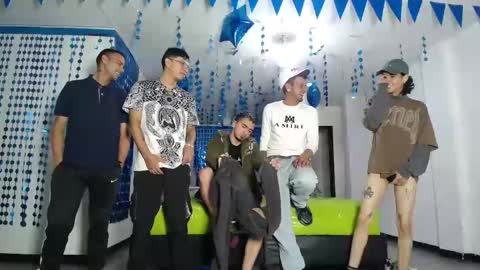 THOMAS AND DAMIAND online show from March 2, 2025, 12:54 pm