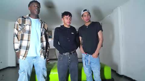 THOMAS AND DAMIAND online show from October 11, 2025, 12:47 pm