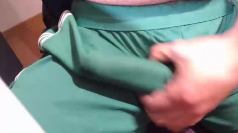 Snapshot of icky_thumps chatting on November 22, 2025, 6:01 am icky_thumps online show from November 22, 2025, 6:01 am