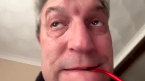 icums4u online show from October 23, 2025, 3:33 pm