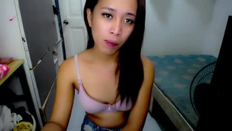Snapshot of icy_heartxoxox chatting on July 6, 2026, 2:03 pm Heart online show from July 6, 2026, 2:03 pm