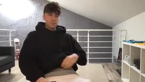 icyninesix online show from February 6, 2025, 11:21 am