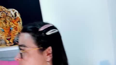 idaly    online show from February 16, 2025, 12:19 am