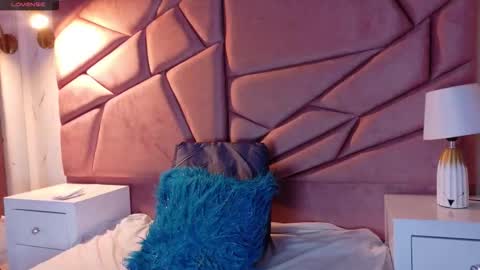 Snapshot of idk_24 chatting on February 24, 2026, 12:30 am Tifanny online show from February 24, 2026, 12:30 am