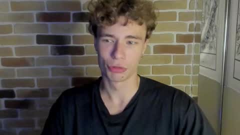 yo online show from September 12, 2025, 8:53 pm