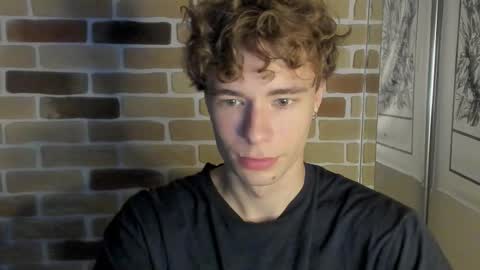 yo online show from September 17, 2025, 7:37 pm