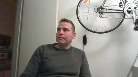 idontknowwhy1 online show from January 4, 2025, 7:13 pm