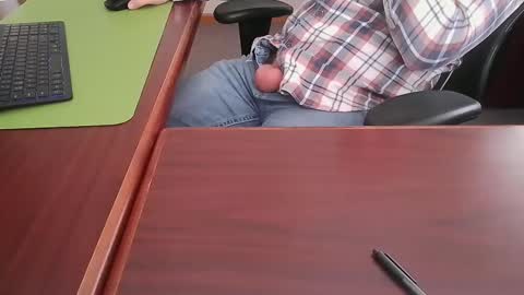 Hung office Stud online show from January 23, 2025, 4:04 pm