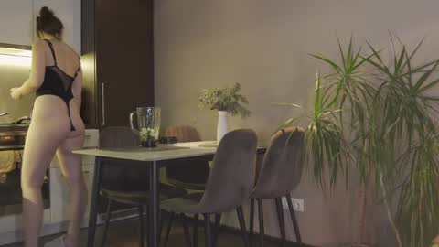 Belle online show from January 24, 2025, 4:39 pm