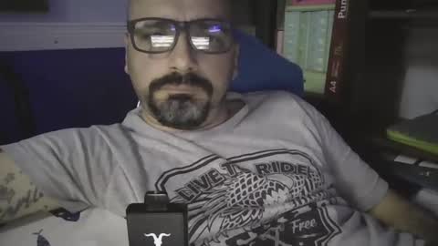 igorargen4 online show from October 10, 2025, 2:21 am