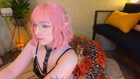 Emmy  help me reach 100 thumbs up online show from November 8, 2025, 12:22 am