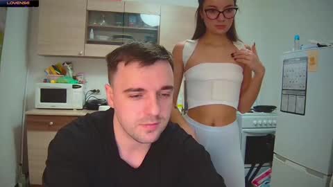 Julia and Mira online show from December 4, 2024, 6:39 pm