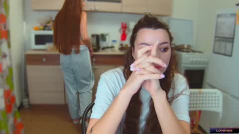 Julia and Mira online show from December 26, 2024, 1:21 pm