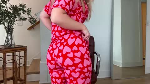 cassie online show from January 11, 2025, 7:16 pm