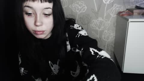 iiiiiiis online show from November 11, 2025, 5:29 am