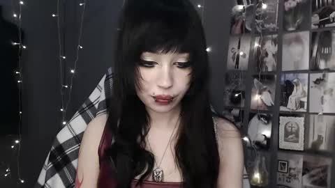 Snapshot of iiiiiiis chatting on May 31, 2026, 10:33 pm iiiiiiis online show from May 31, 2026, 10:33 pm