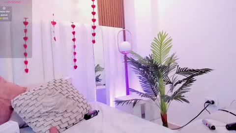 Zoe online show from February 18, 2026, 3:46 am