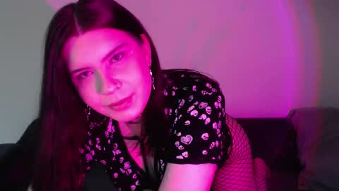 Vella online show from September 12, 2025, 10:21 pm