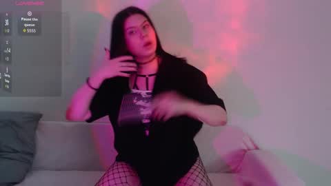 Vella online show from October 18, 2025, 10:05 am