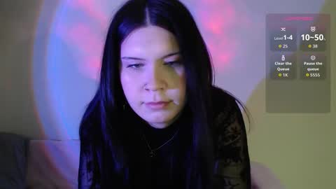 Vella online show from November 18, 2025, 6:34 pm