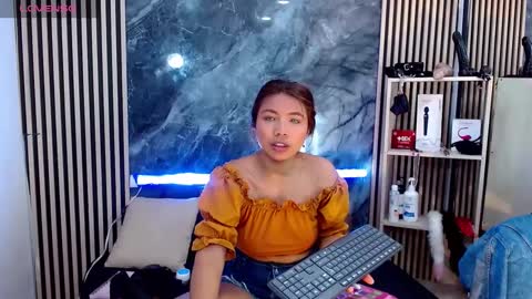 iisalombardi online show from September 27, 2025, 2:49 am