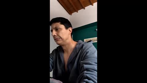 ijustjerk online show from June 10, 2026, 5:34 pm