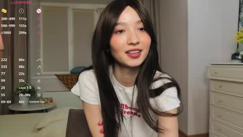 Im Miki online show from April 18, 2026, 7:58 pm