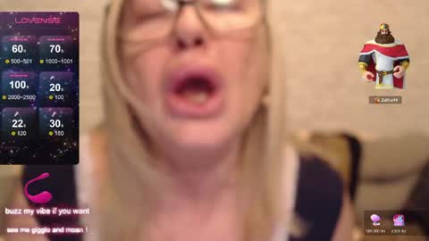 IlariaCetoi online show from April 30, 2026, 9:19 pm