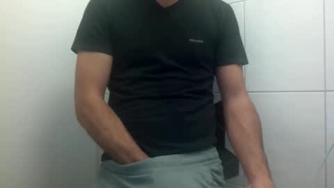 ilcaponero online show from April 22, 2026, 10:11 pm