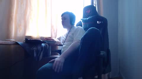 Snapshot of iliaskrisloveee chatting on July 7, 2026, 7:45 am lord online show from July 7, 2026, 7:45 am