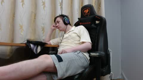 Snapshot of iliaskrisloveee chatting on July 16, 2026, 11:00 pm lord online show from July 16, 2026, 11:00 pm