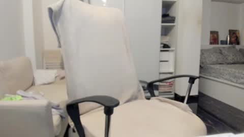 Bamby online show from March 25, 2026, 6:36 pm