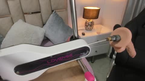 ILY   online show from December 5, 2024, 8:22 am