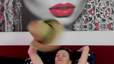 Snapshot of illegalbeauty87 chatting on May 25, 2026, 11:27 am Ingrid or more easier...Miss GoDDess Mistress online show from May 25, 2026, 11:27 am