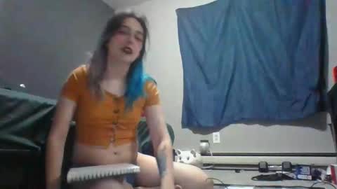 Lilly online show from April 19, 2026, 2:33 am