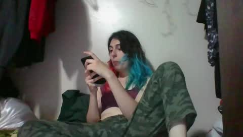 Snapshot of illlypad_lilac chatting on June 8, 2026, 2:45 am Lilly online show from June 8, 2026, 2:45 am