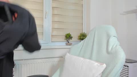 D-Illusion online show from December 18, 2024, 3:33 pm