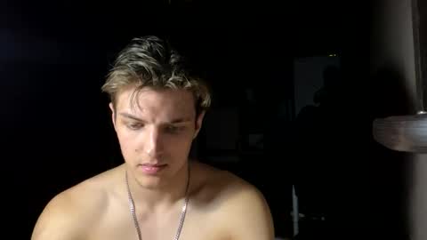 ilyahrr online show from April 27, 2026, 10:08 pm