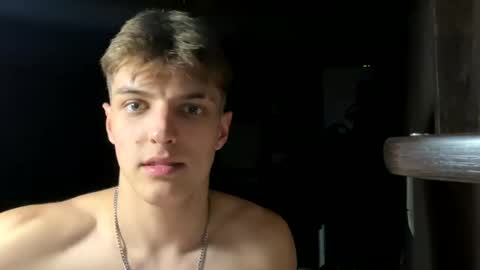 ilyahrr online show from April 28, 2026, 10:04 pm