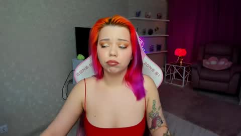 Roxy online show from April 15, 2026, 7:58 pm