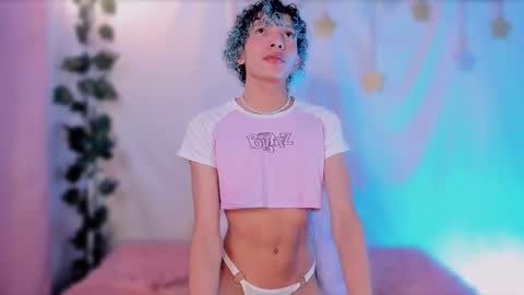 Alejo independent model   online show from October 3, 2025, 1:46 am