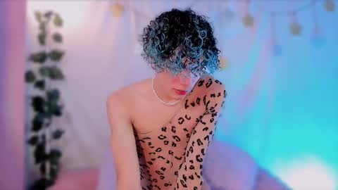 Alejo independent model   online show from October 4, 2025, 1:58 am