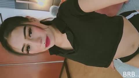 im_alesa online show from November 11, 2025, 10:48 am