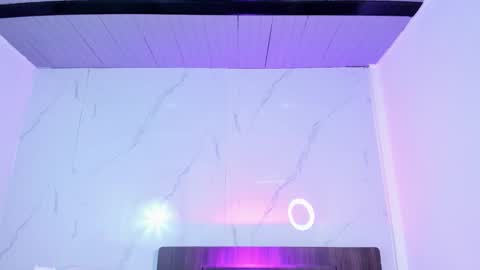 im_alesa online show from November 14, 2025, 10:58 am